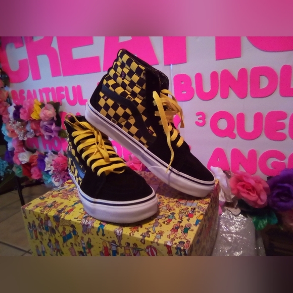 #209👉🏼UNISEX Yellow/Black VANS Where's Waldo Shoes 👟 - Picture 6 of 7